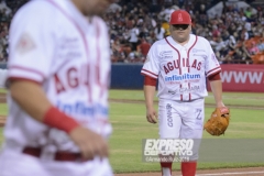 MEXICALI, BC, OCTUBRE 12. Acciones del juego inaugural entre Naranjeros de Hermosillo y Águilas de Mexicali, Liga Mexicana del Pacífico, Estadio B´A ir.(Foto: Armando Ruiz/Expreso Deportivo)