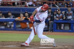 MEXICALI, BC, OCTUBRE 12. Acciones del juego inaugural entre Naranjeros de Hermosillo y Águilas de Mexicali, Liga Mexicana del Pacífico, Estadio B´A ir.(Foto: Armando Ruiz/Expreso Deportivo)